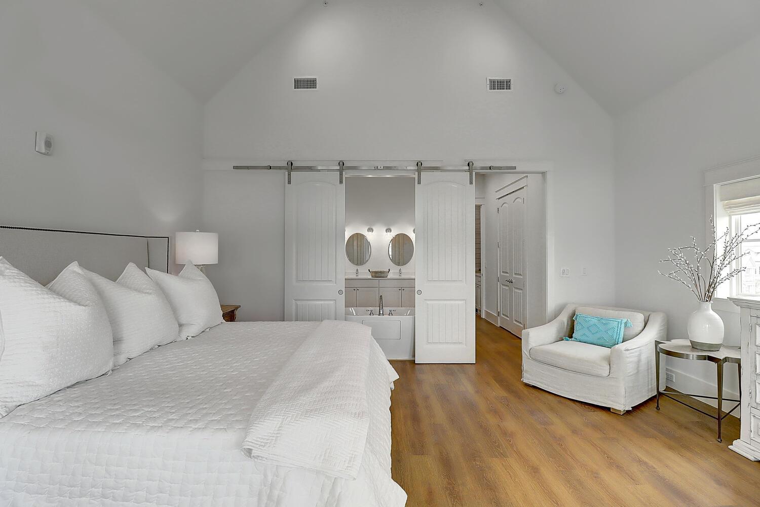 Primary Suite, 3rd Floor