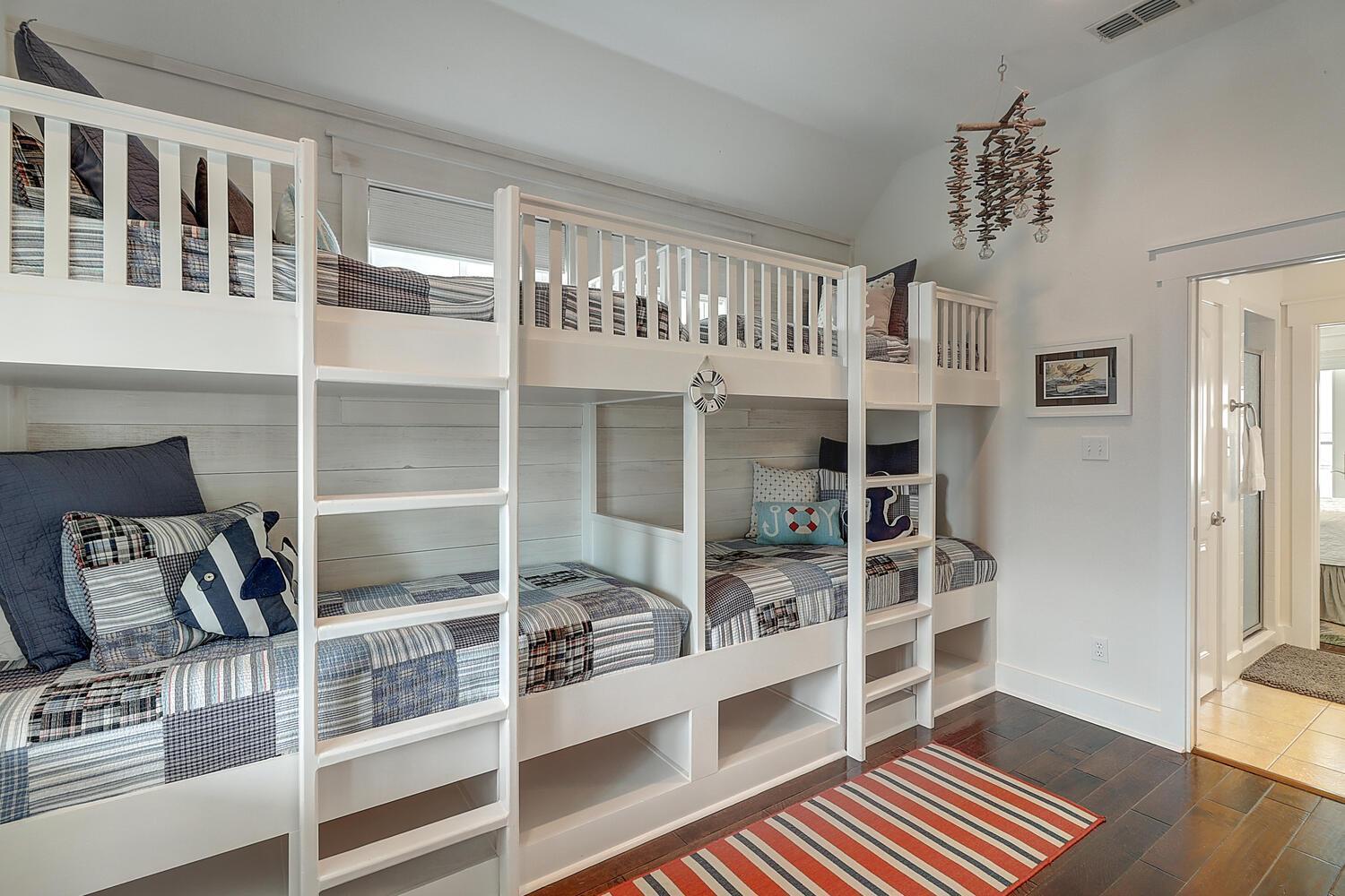 2nd Floor, Bunk Bedroom
