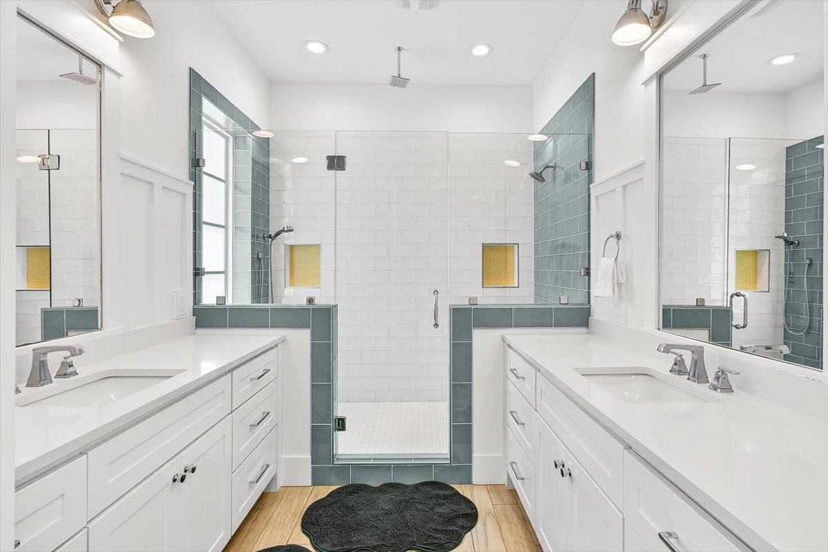 2nd Floor, Primary King Bathroom