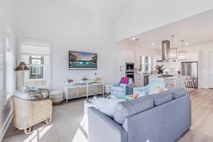 1st Floor, Living Area