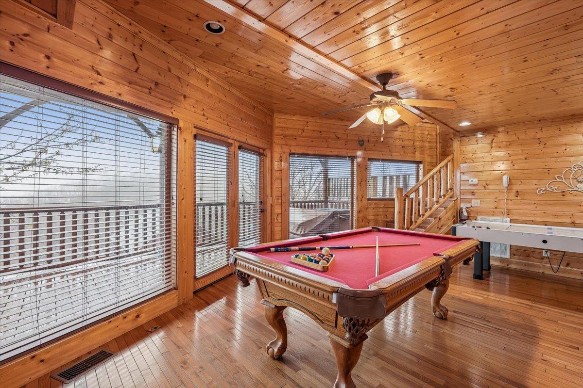 28Game Room