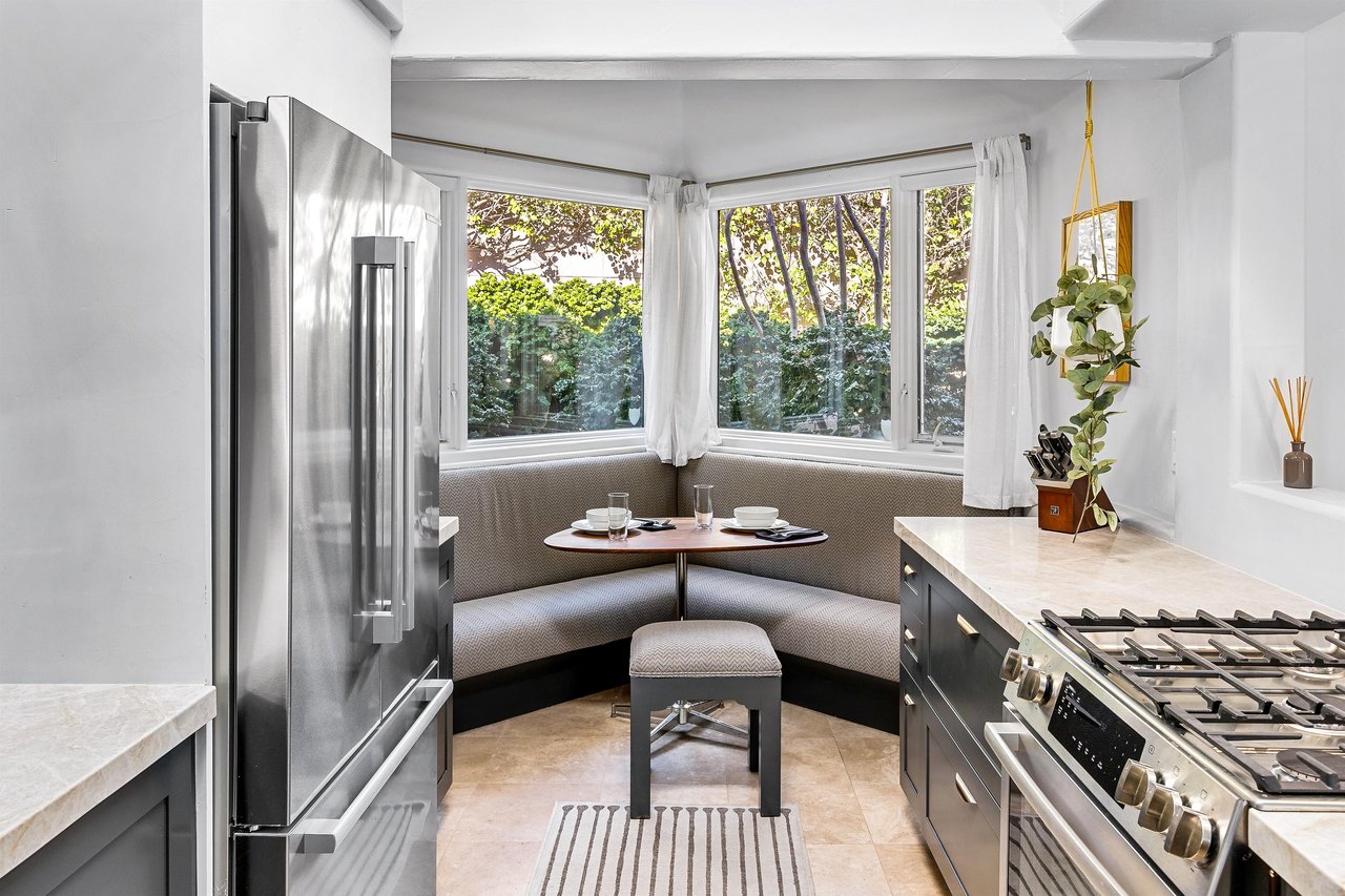 The perfect breakfast nook