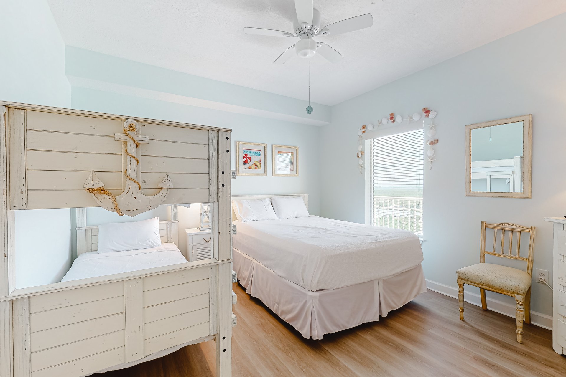 Admirals Quarters 1506 17