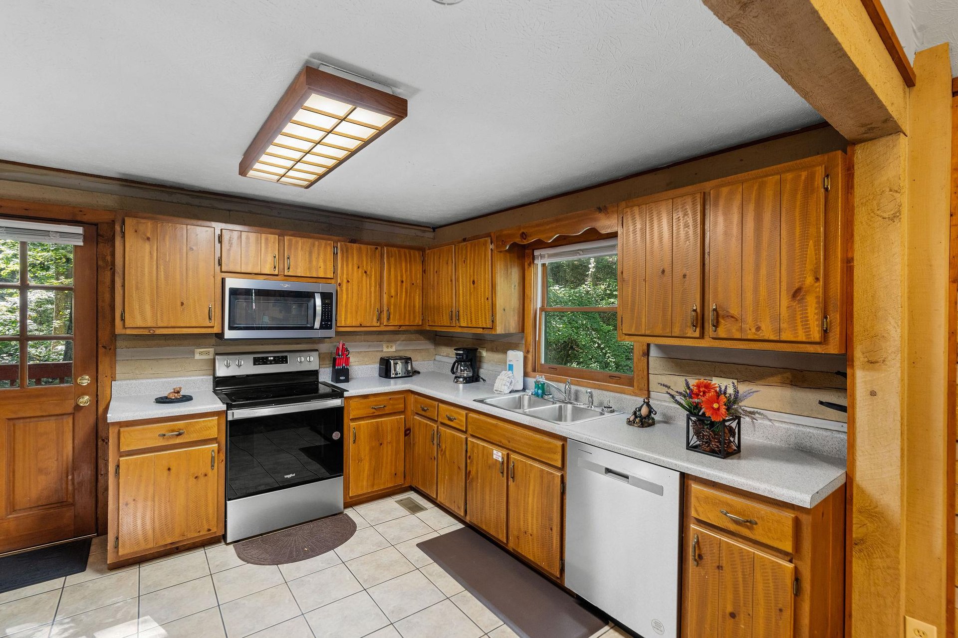 cabinbythecreekside11