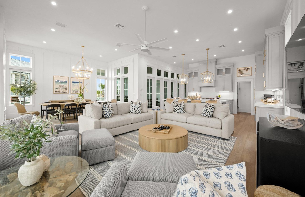 1st Floor, Living Room