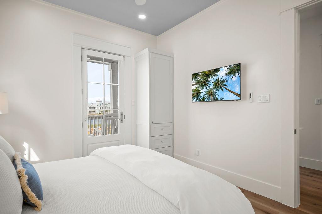 Third King Bedroom, 2nd Floor