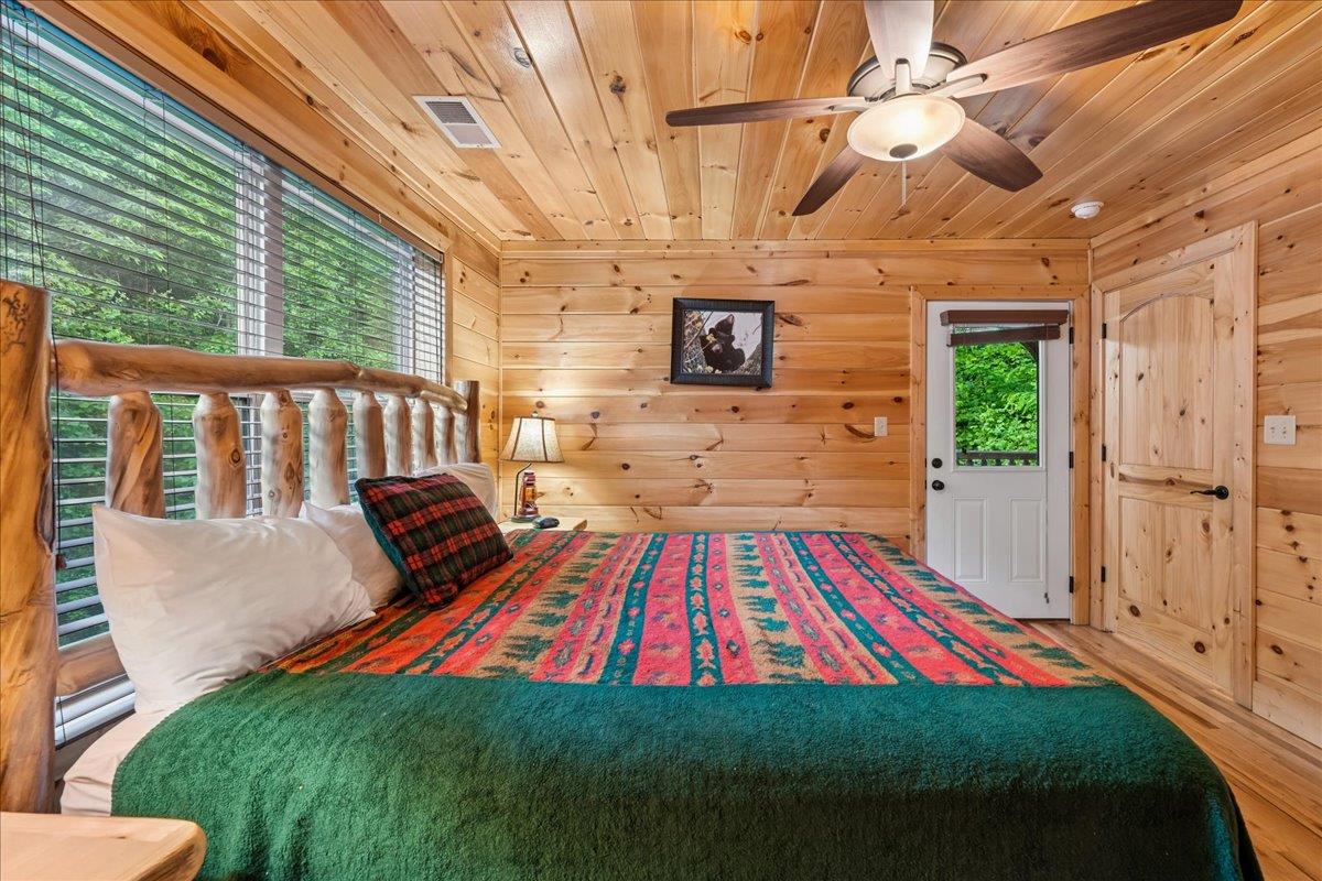 27Bedroom