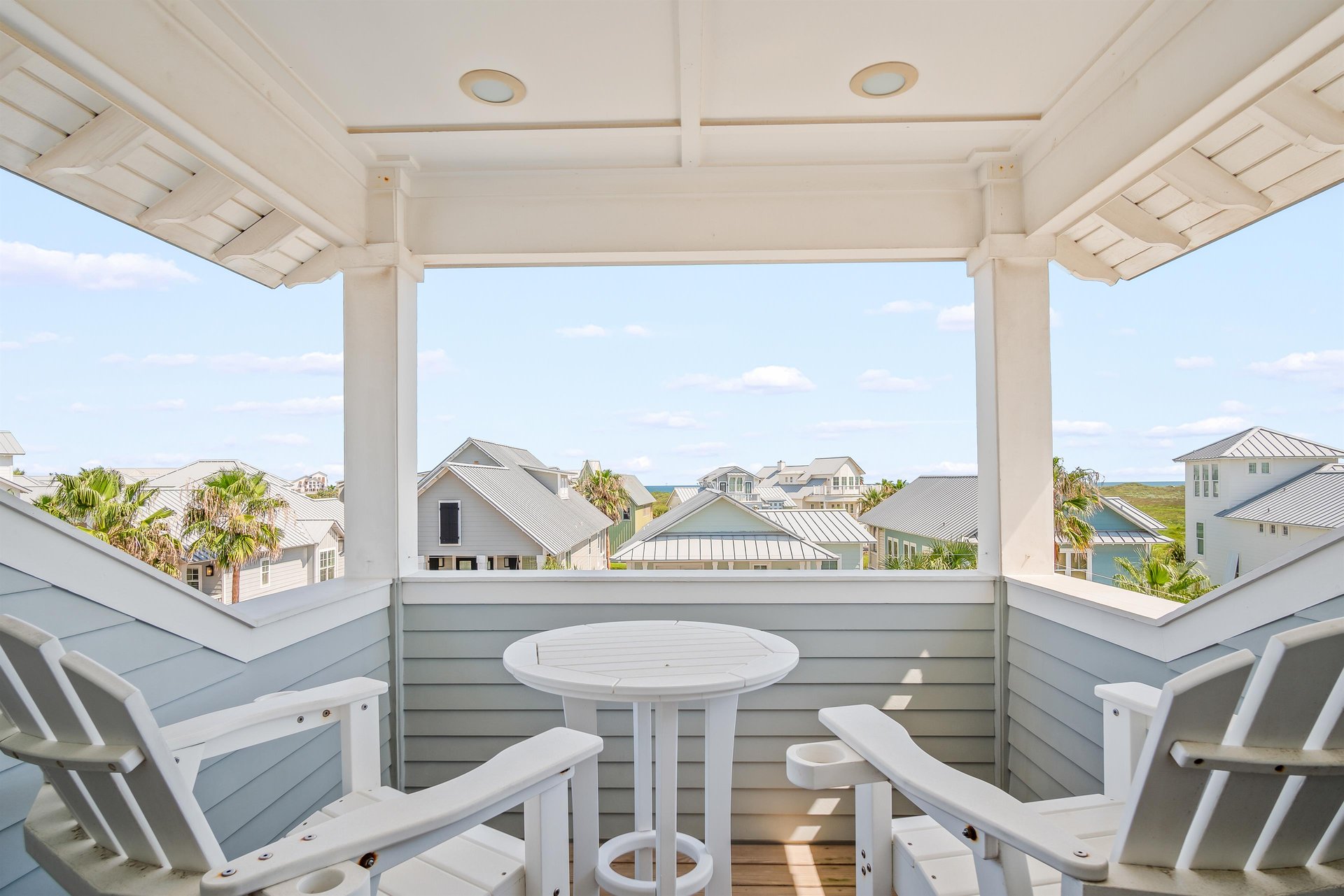 3rd Floor Balcony, Overview
