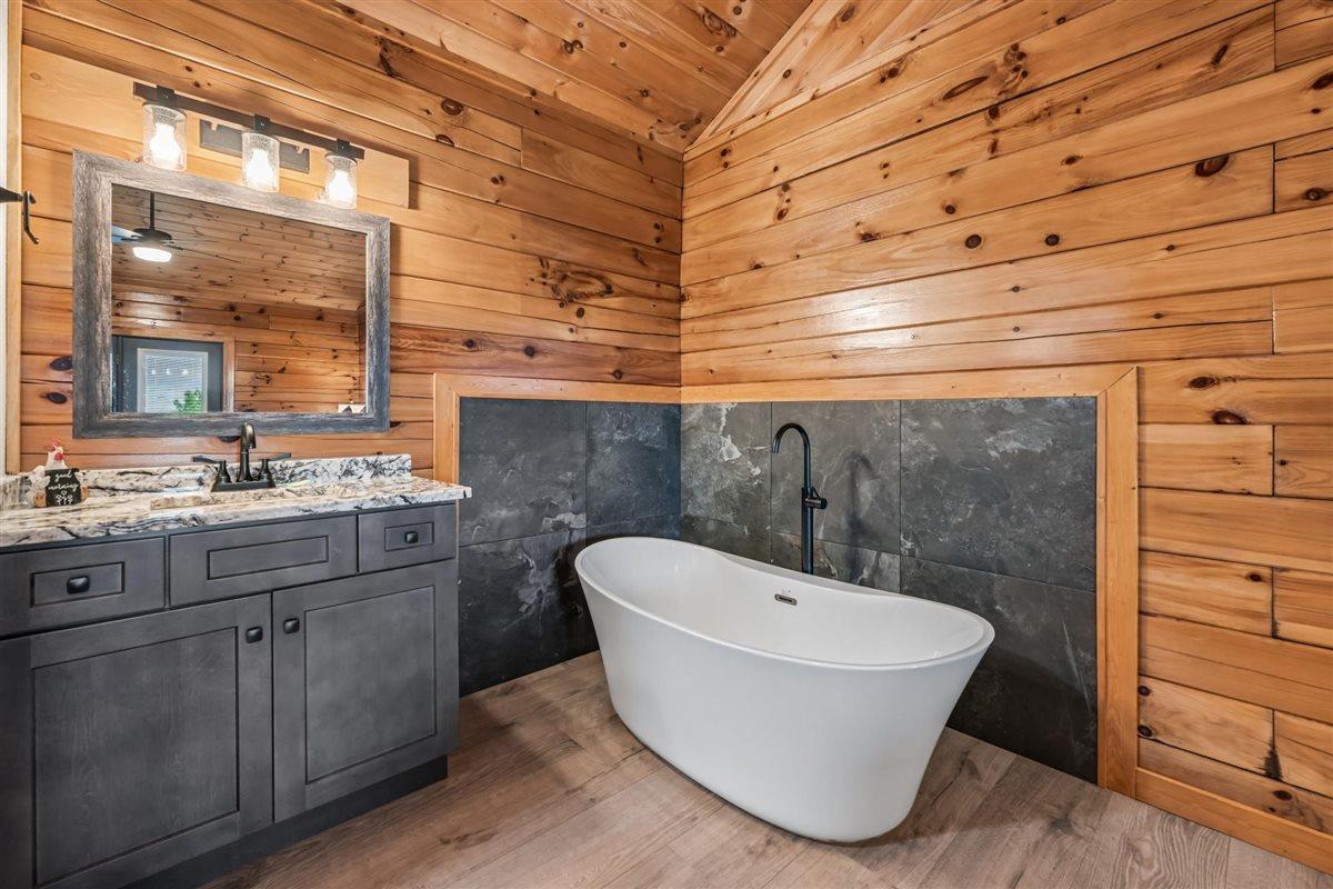 34Primary Bath