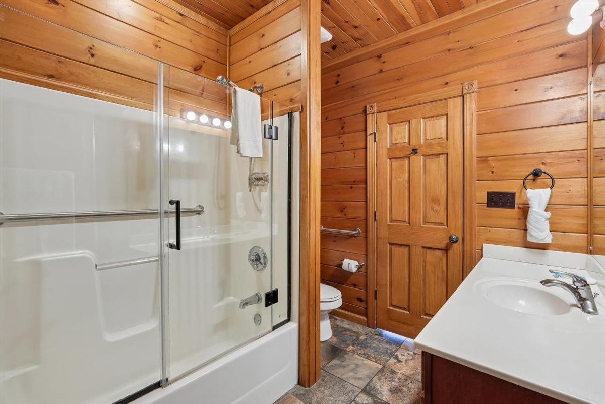 Main Level Bath