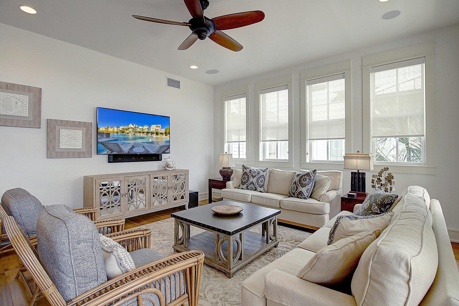 Living Area, 2nd Floor