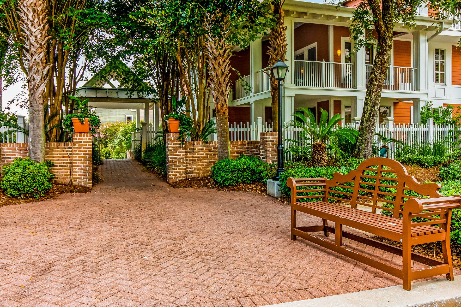 Baytowne Wharf  Market Street Inn 232234 Sand amp Serenity and Salty 35