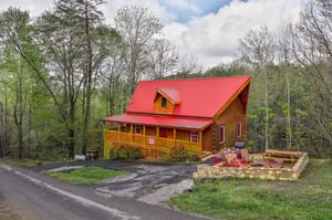 Front of Honey Bear Cabin and firepit area
