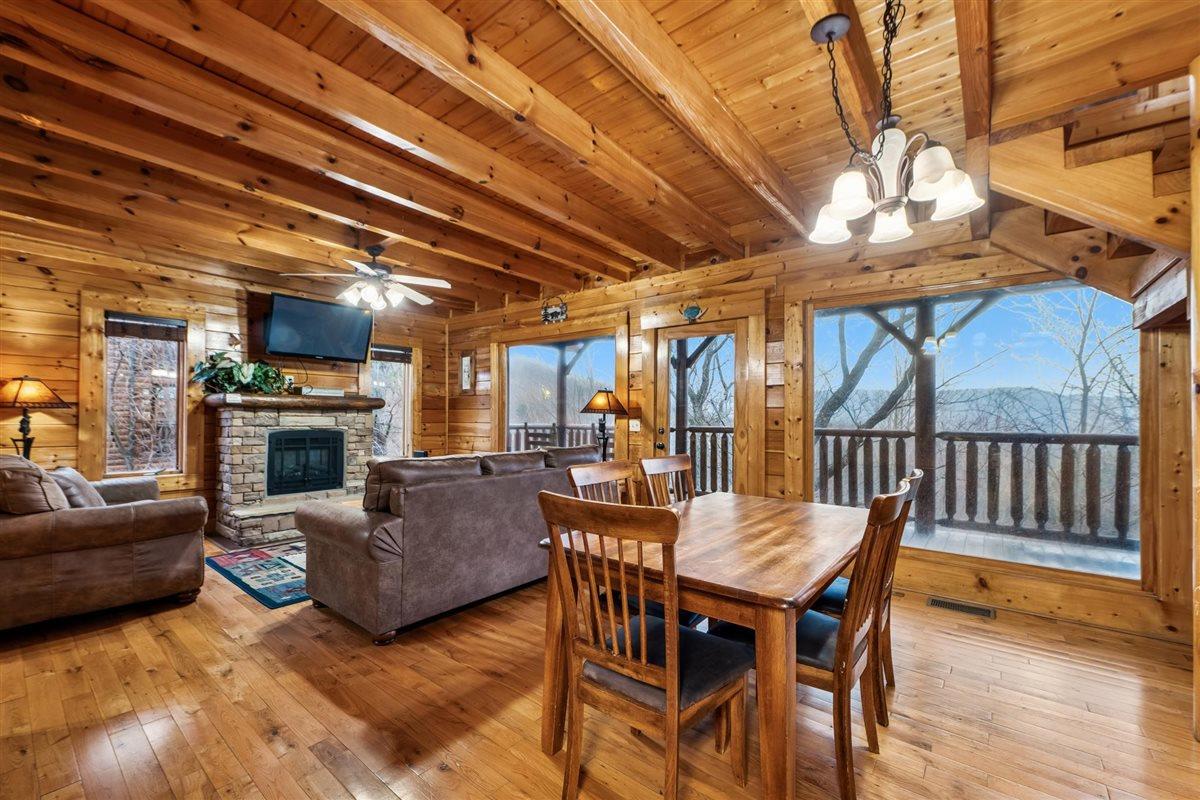22Dining Room