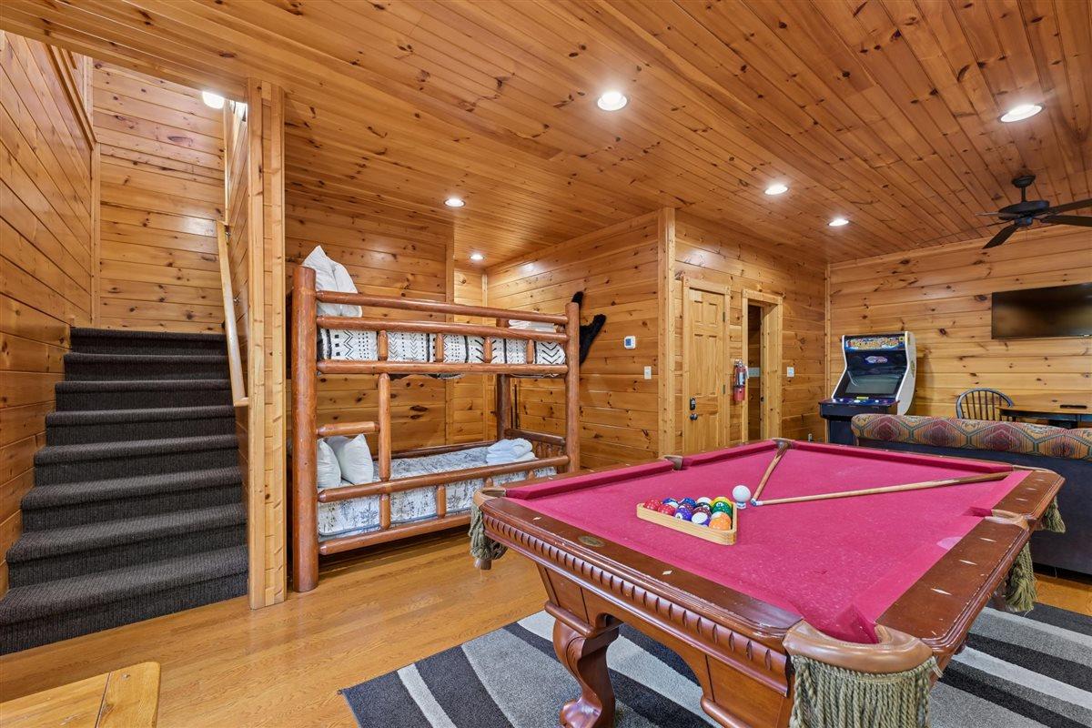 24Recreation Room
