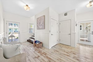 1st Floor, Entryway