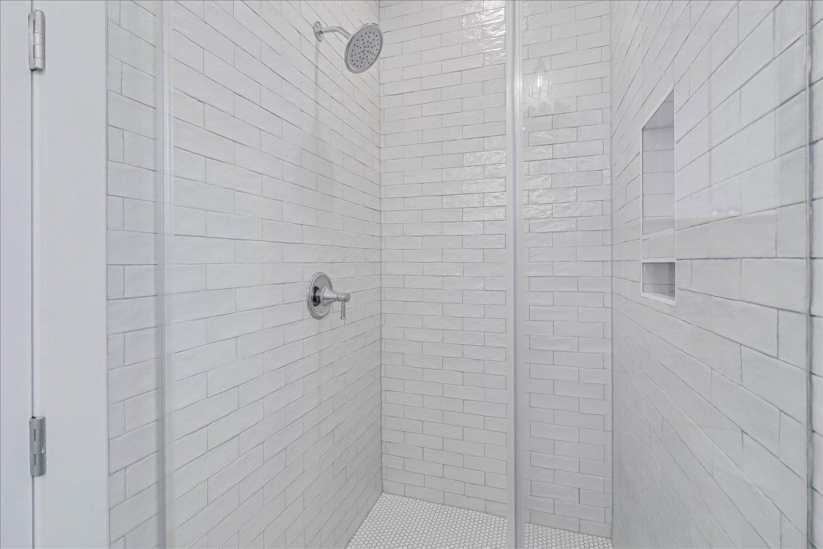 Primary King Bathroom, 2nd Floor