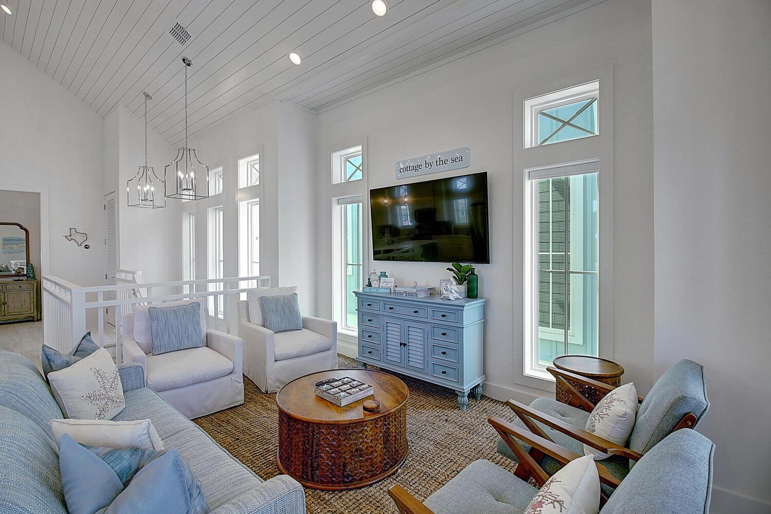 Living Area, 2nd Floor