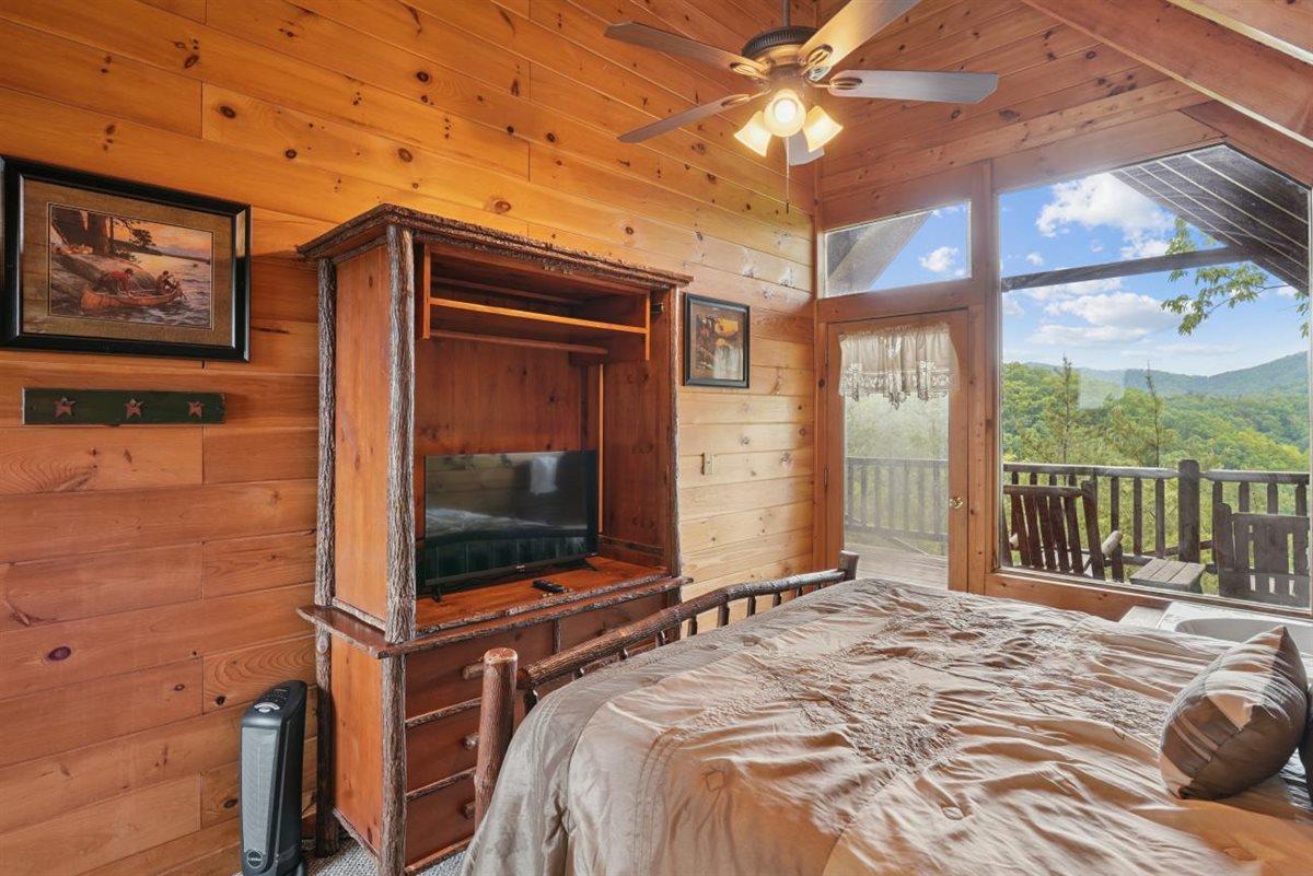 61Primary Bedroom