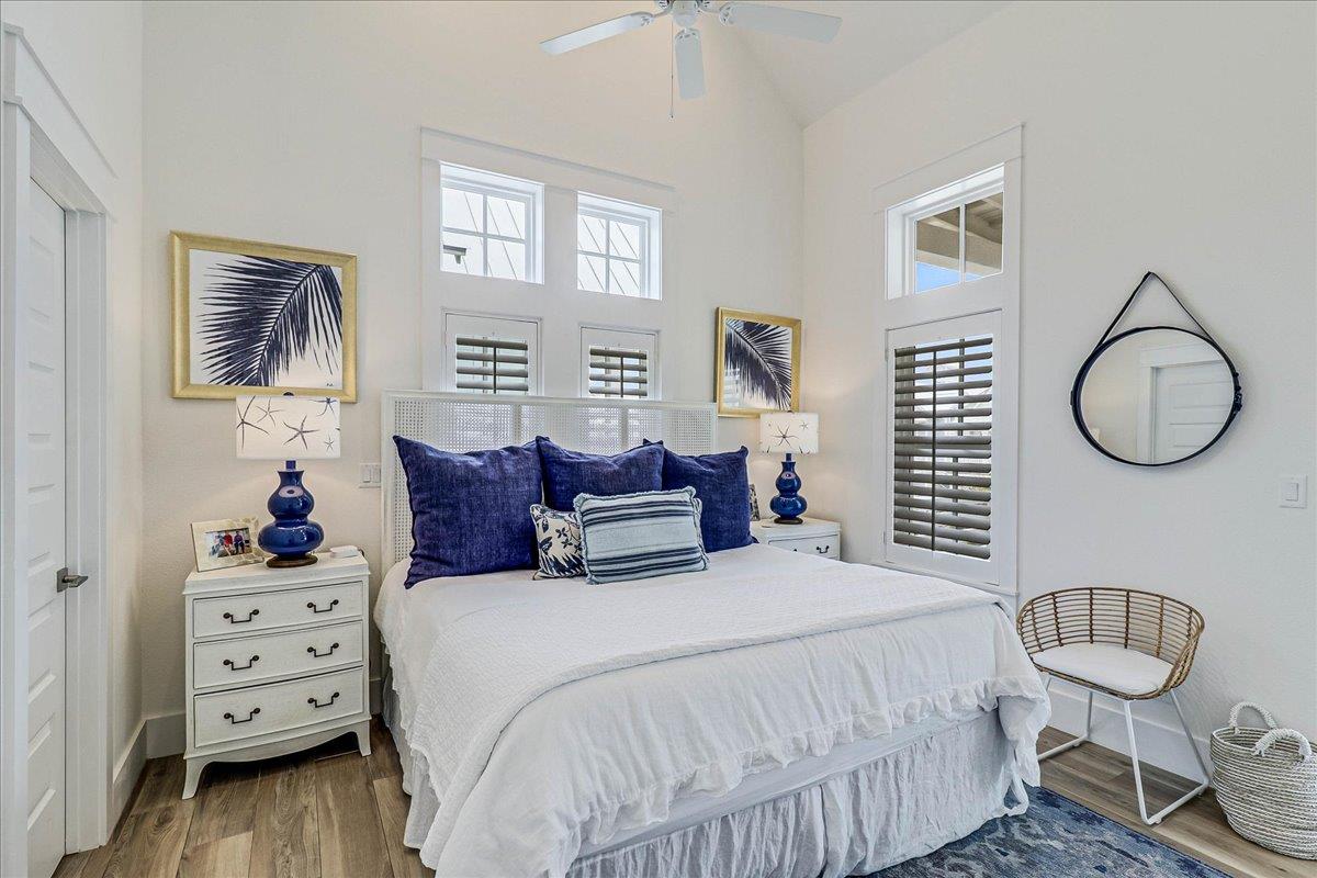 Front King Bedroom, 2nd Floor