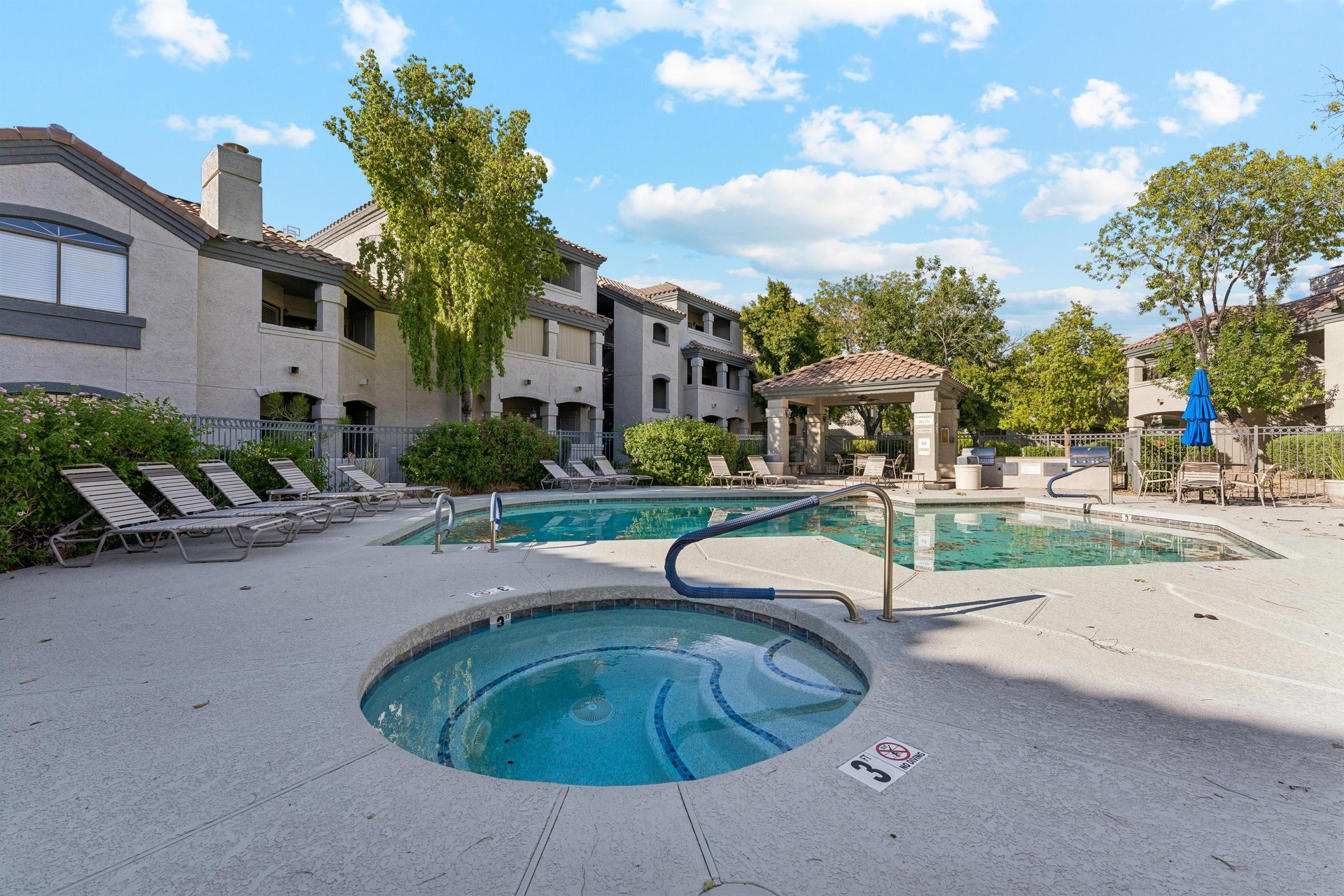 Pool and spa area that guests will have access to.