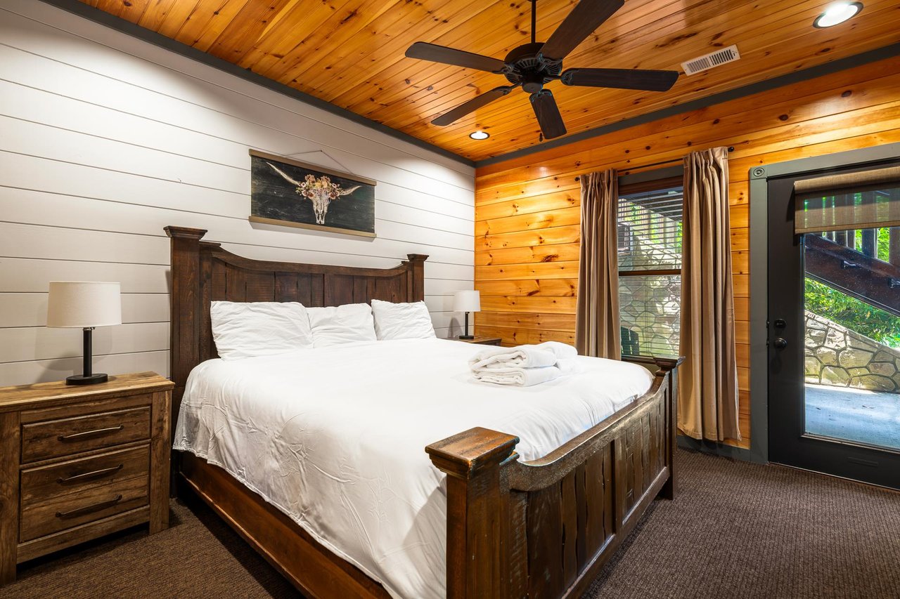 The Gatlinburg Lodge 243