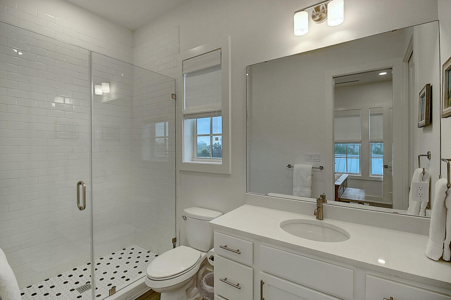 Queen Bedroom with private bath, 2nd Floor