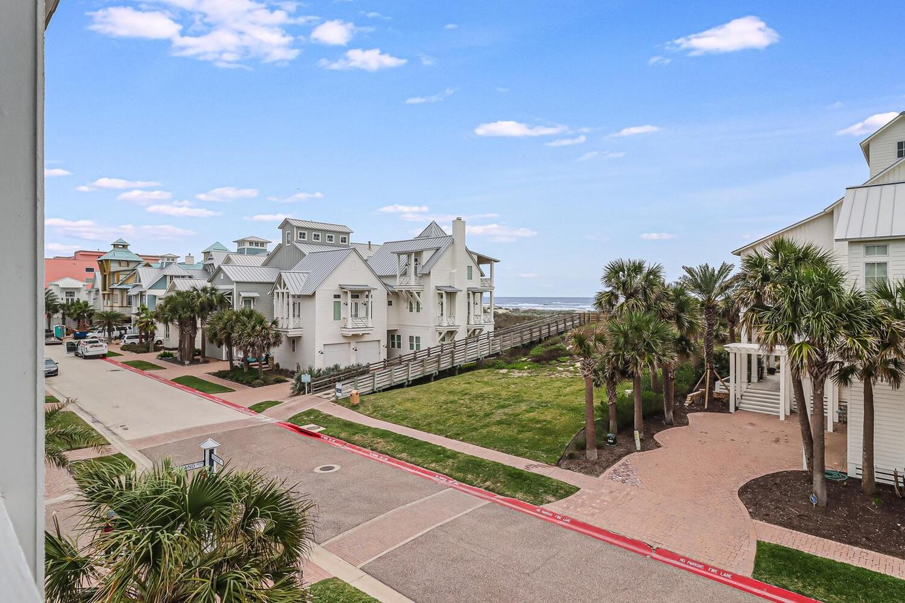 3rd Floor Balcony View of the Gulf