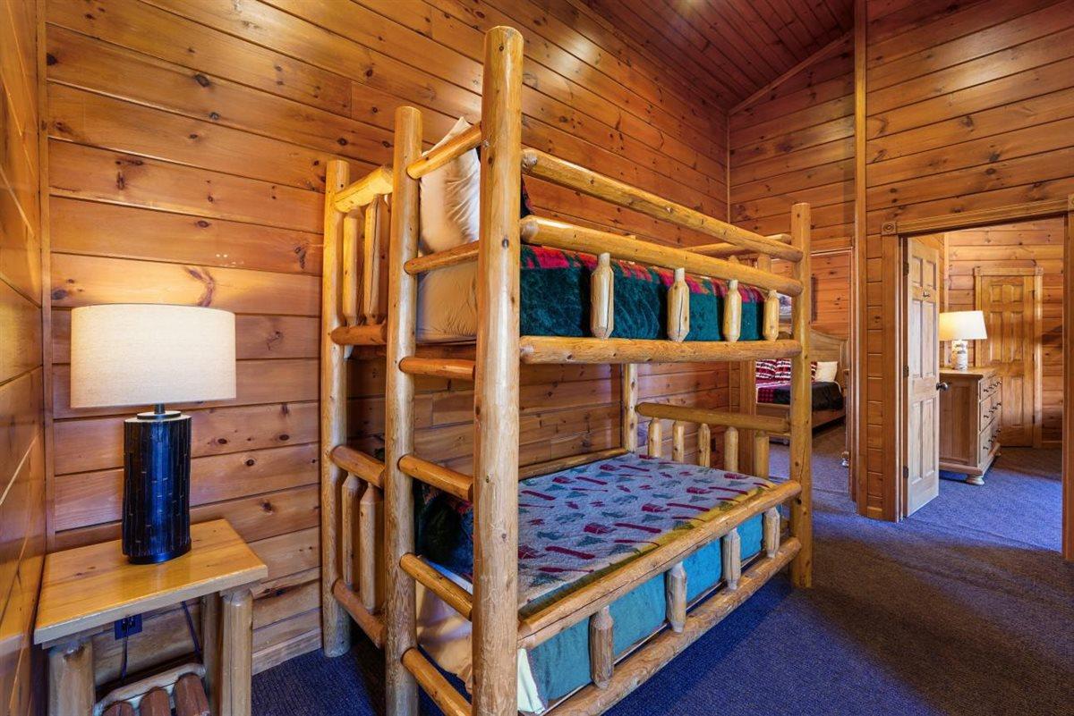 CommonSleeping Area Twin Bunk