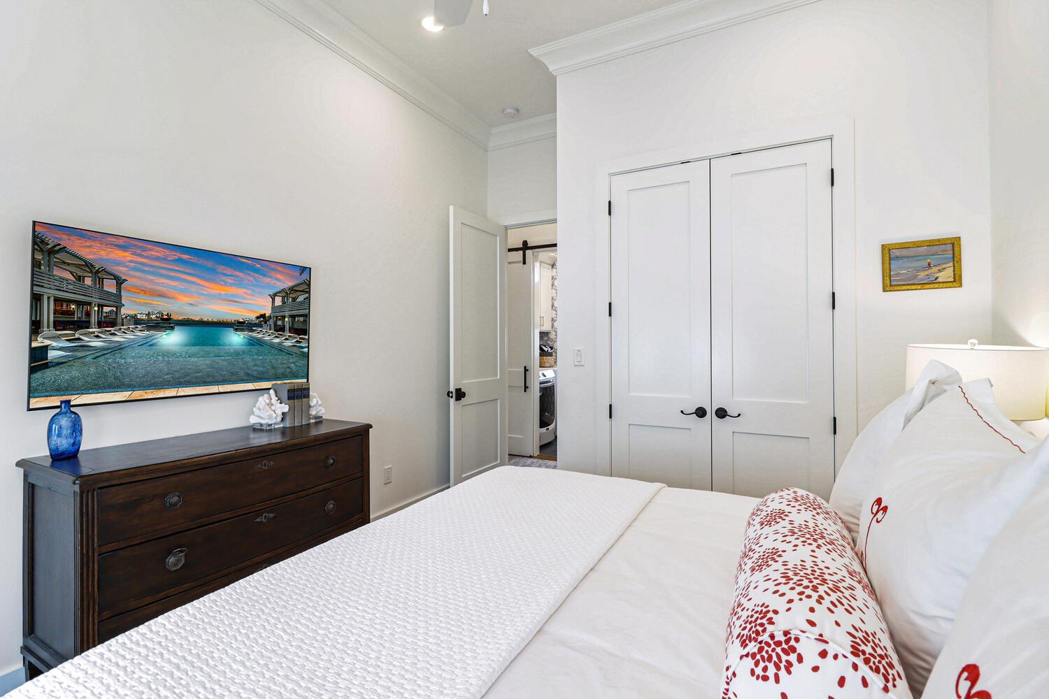 King Suite, 2nd Floor