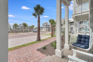 Entry Patio, 1st Floor