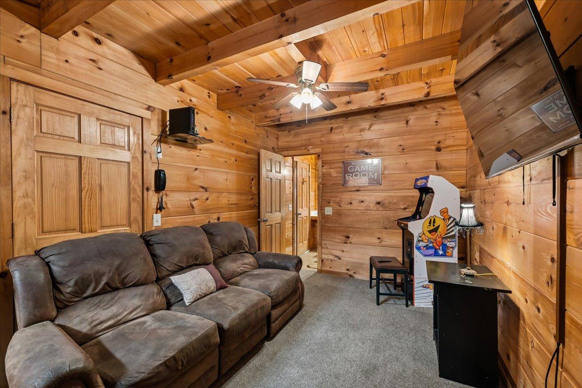 12Media Room