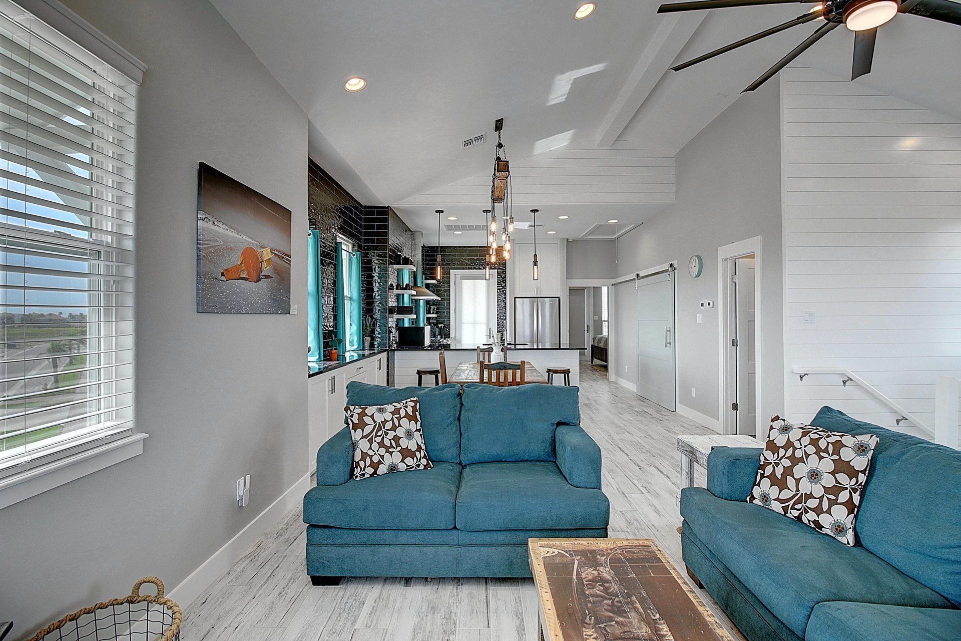 Living Area, 2nd Floor