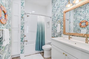 Hallway Bathroom, 1st Floor