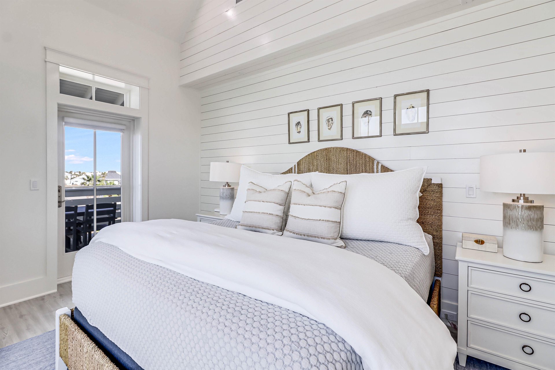 Primary King Suite with Side Balcony Access, 1st Floor