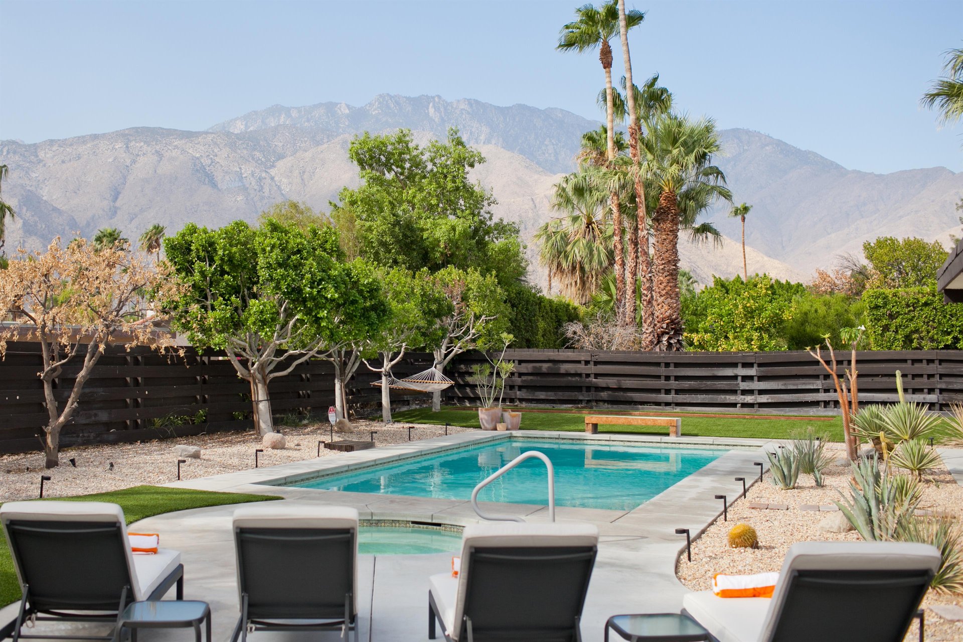 Very private resortstyle pool yard