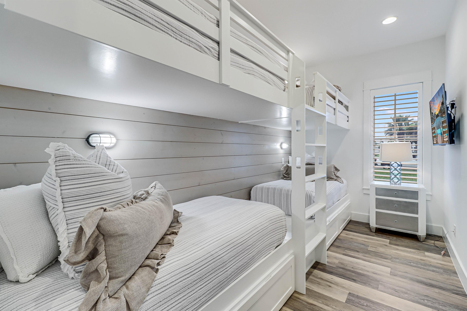 Bunk Bedroom, 1st Floor