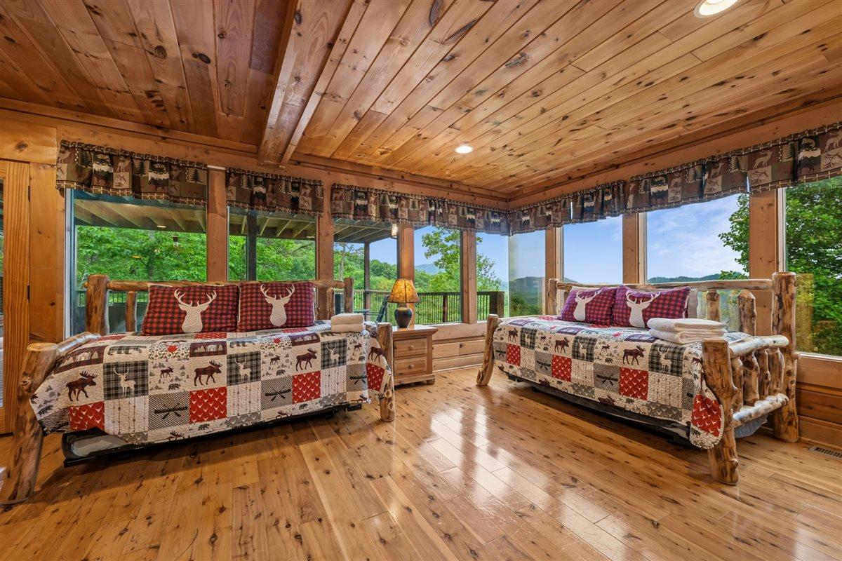078Recreation Room