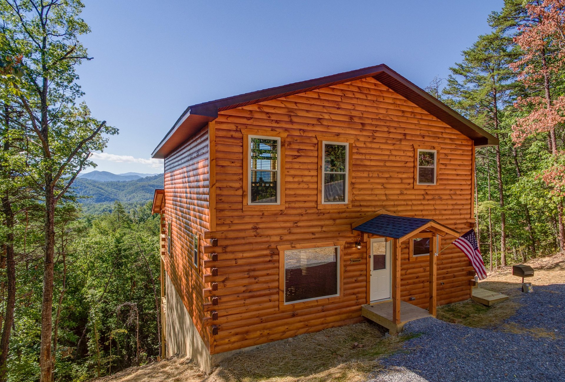 Canyon Camp Falls, a 2 bedroom cabin rental located in Pigeon Forge