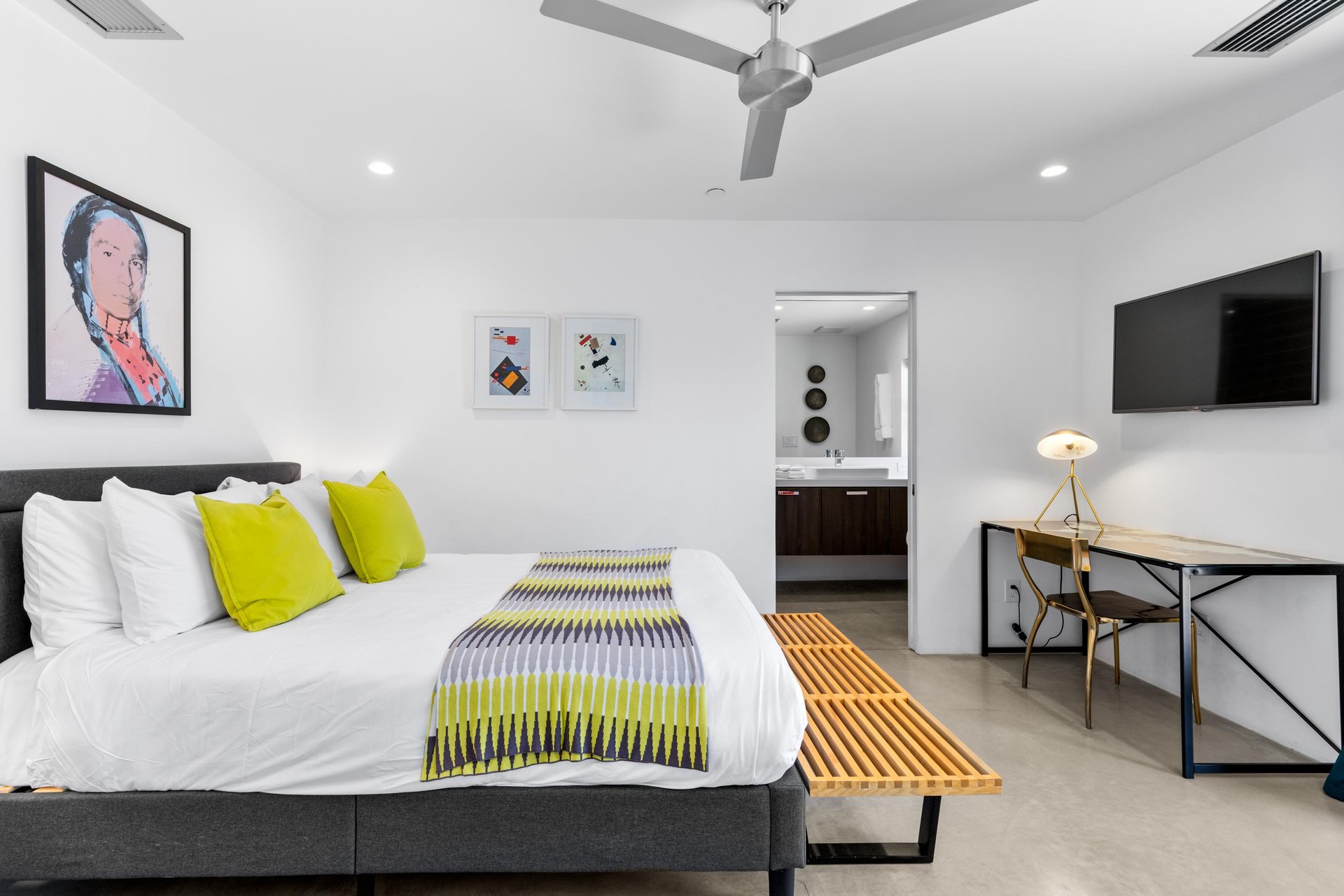 Guest bedroom