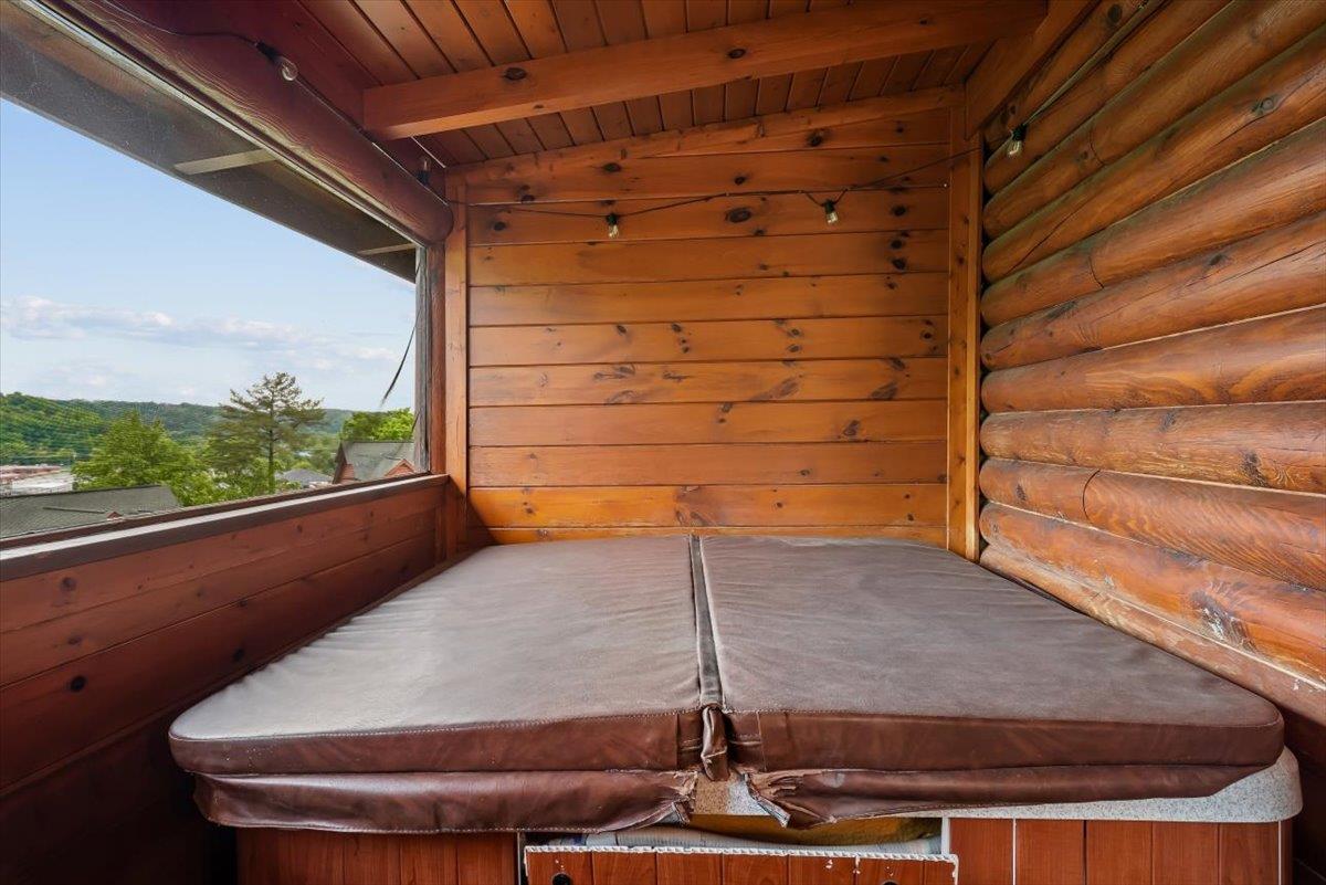 20Hot Tub