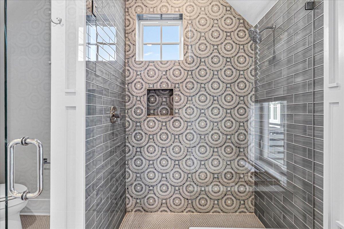 2nd Floor, Primary King Ensuite