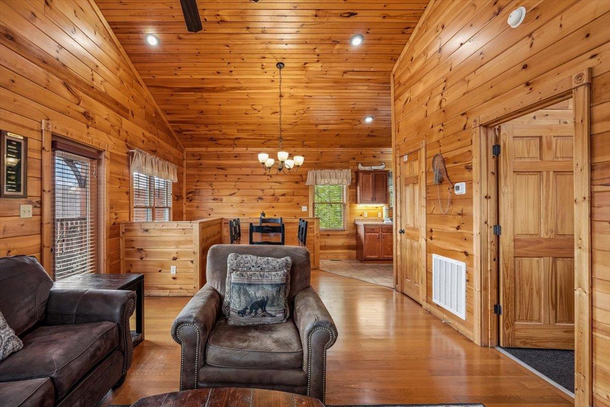 10Living Room