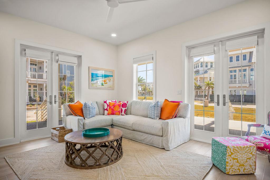 Living Area, 1st Floor