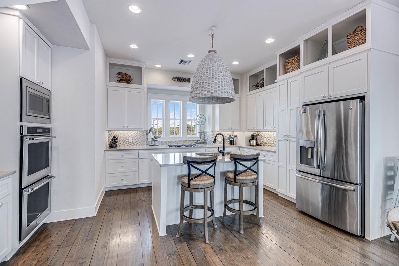 Kitchen, 2nd Floor