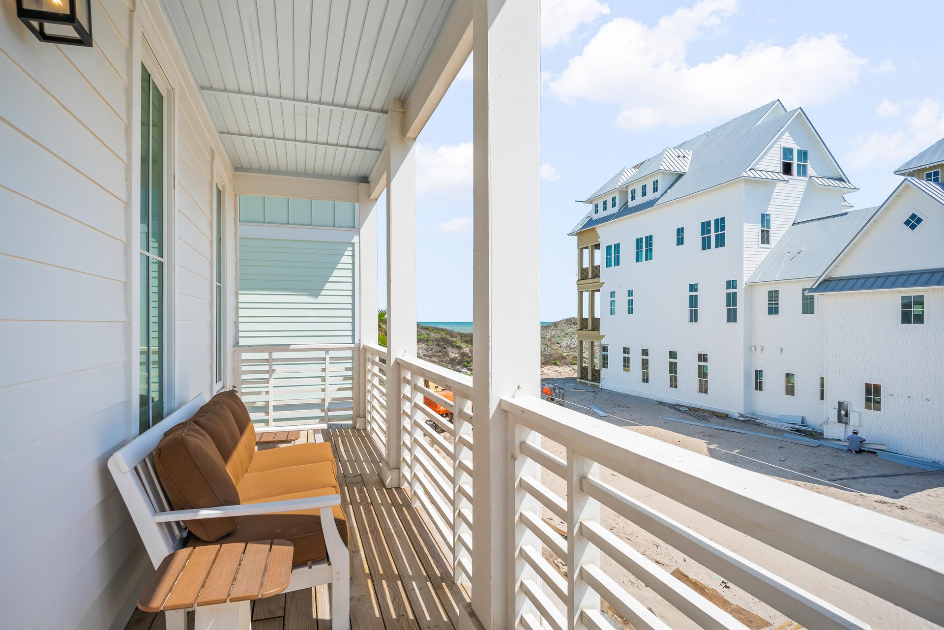 Second King Balcony, 2nd Floor