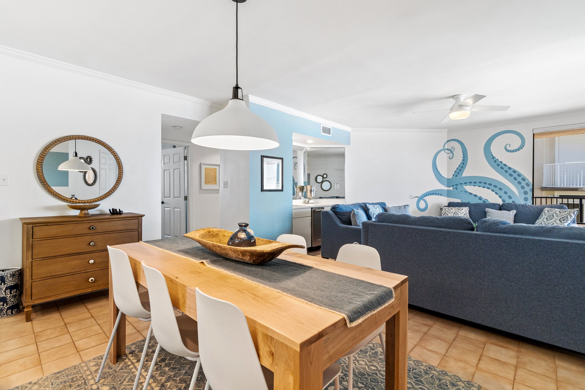 Four Seasons 701E Pier 701 East 10