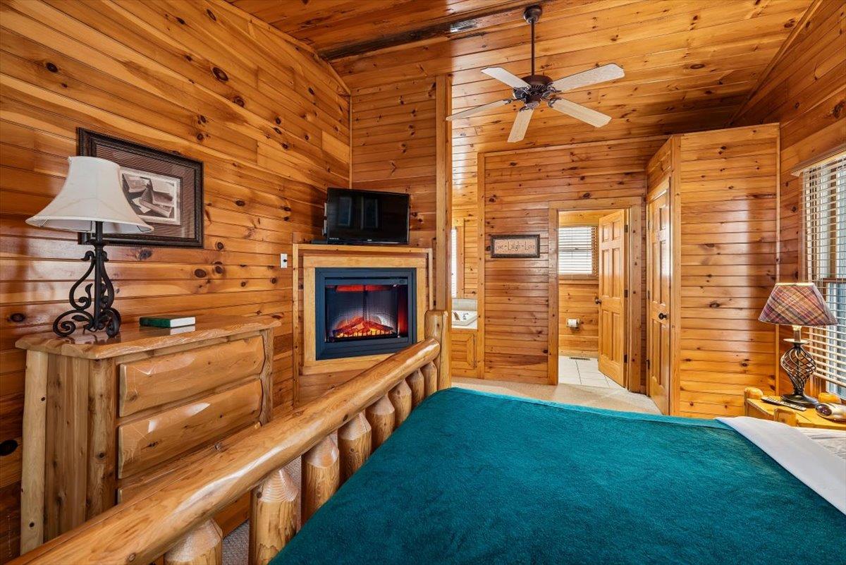 38Primary Bedroom