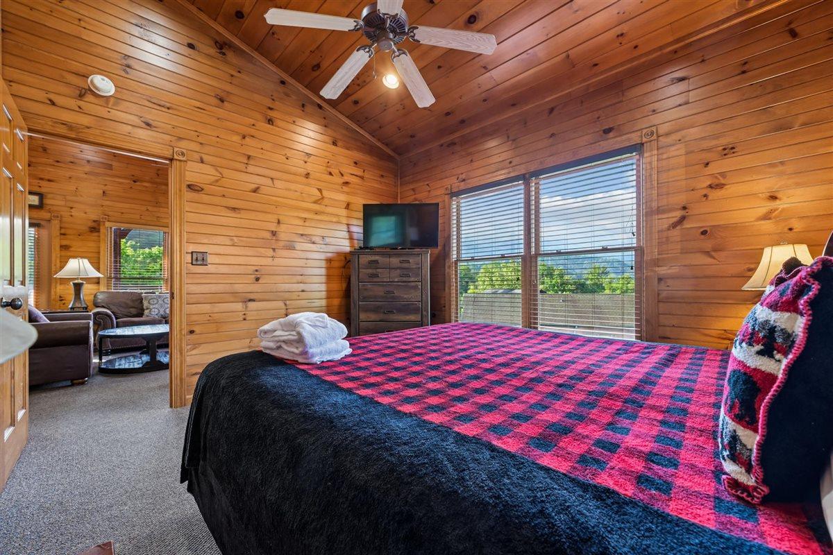 30Primary Bedroom