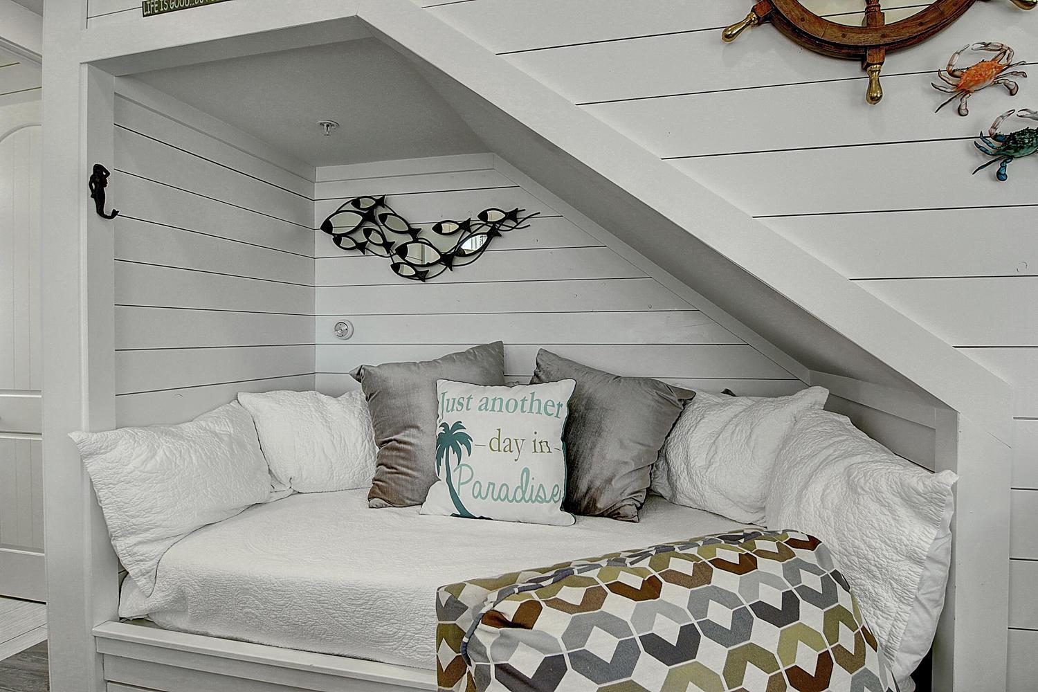 Twin Nook, 1st Floor